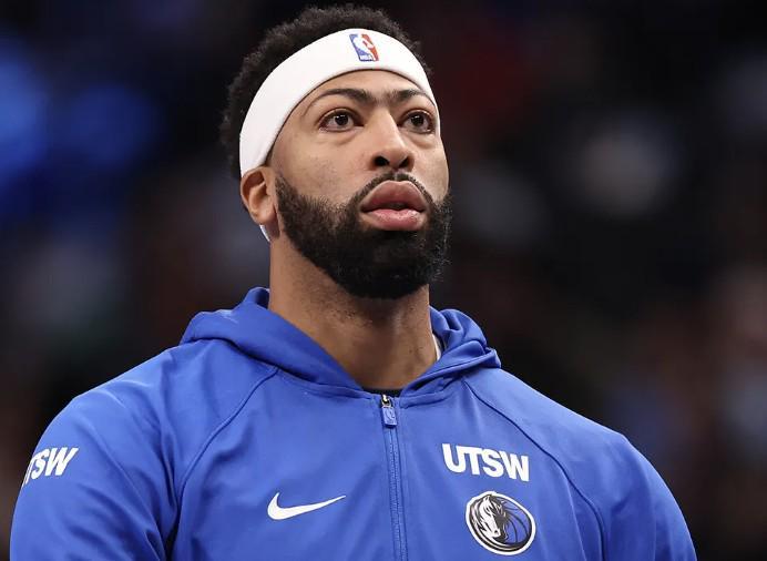 星空体育首页-芬利谈交易浓眉：为了球队的长远未来，我们做了最有利的决策